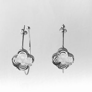 LOUIS VUITTON IDYLLE BLOSSOM RESIN HOOP EARRINGS